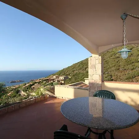 בית נופש Mia: A Nice House With Sea View And Swimming Pool